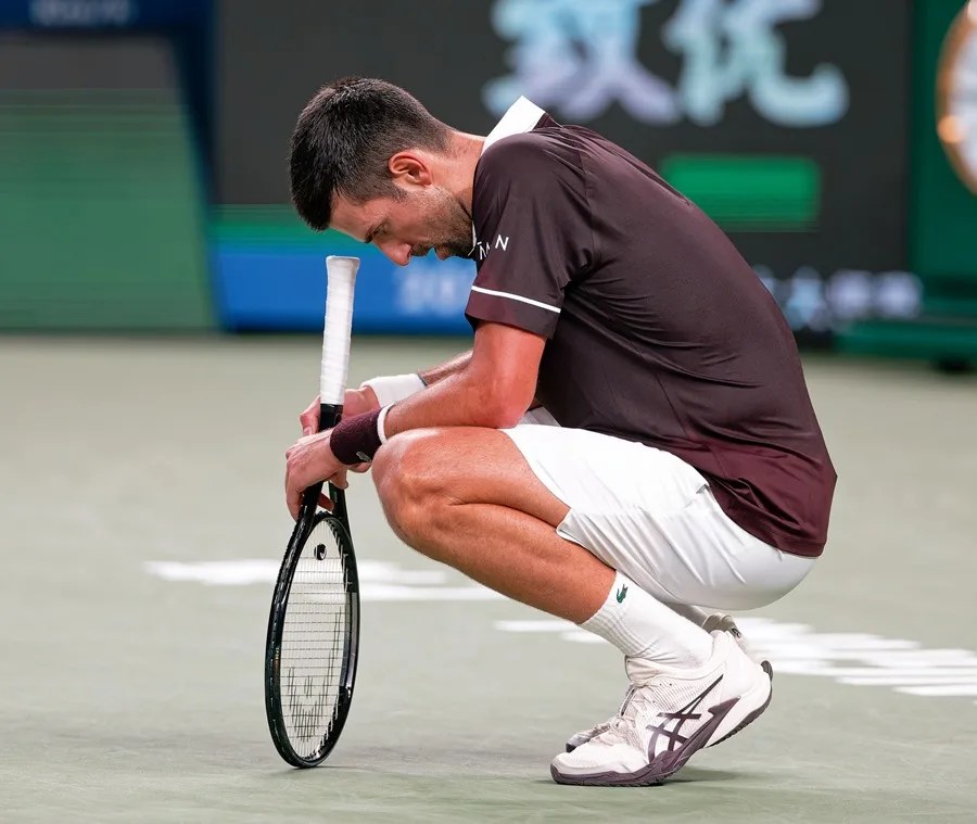 Novak Djokovic, durante el partido de hoy del Masters 1.000 de Shanghái.