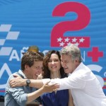 Alberto Núñez Feijóo (i), Isabel Díaz Ayuso, y José Luis Martínez-Almeida (d).