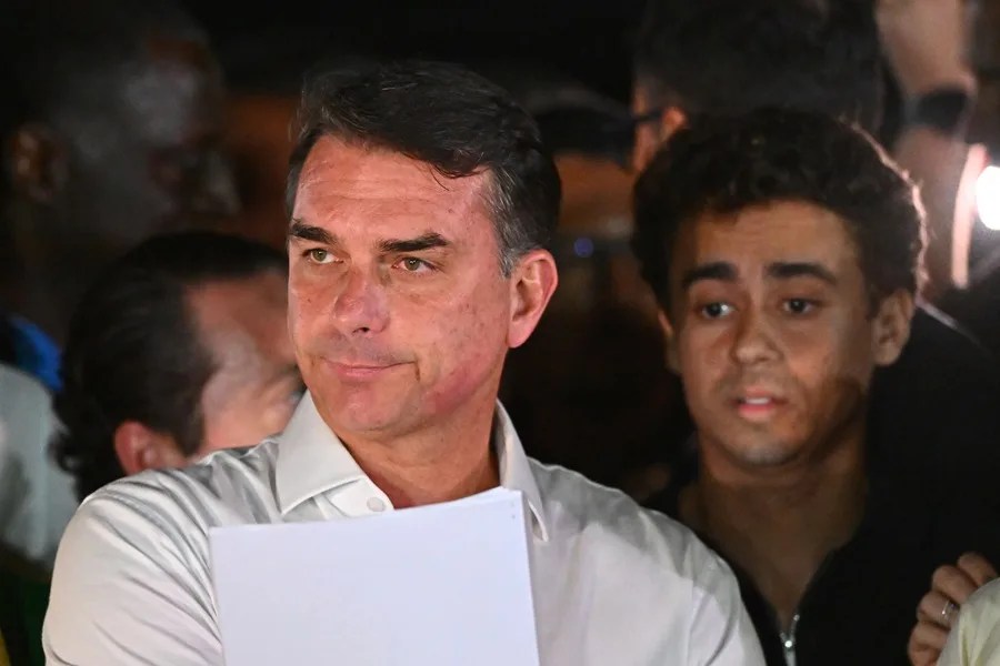 Flávio Bolsonaro tras su derrota en Brasil: "las elecciones deberían ser anuladas"
