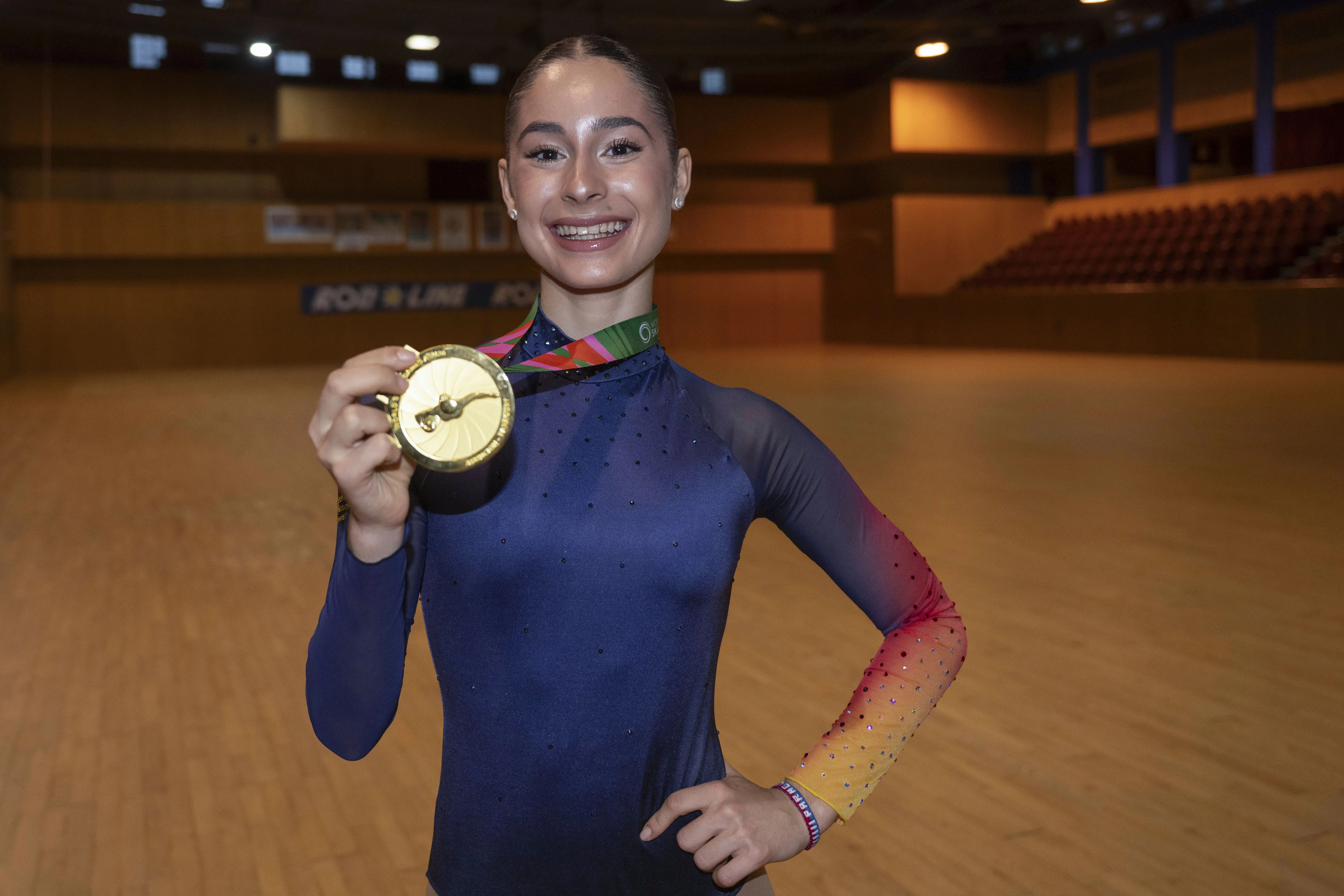 La patinadora cántabra India Rojo. EFE/ Pedro Puente Hoyos