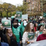 Docentes concentrados en apoyo a la huelga de la Educación Pública ante el IFP Antonio Palacios de Puente de Vallecas (Madrid),