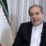 El canciller de Irán afirma que su país y EE.UU. continúan las negociaciones "sin interrupción"