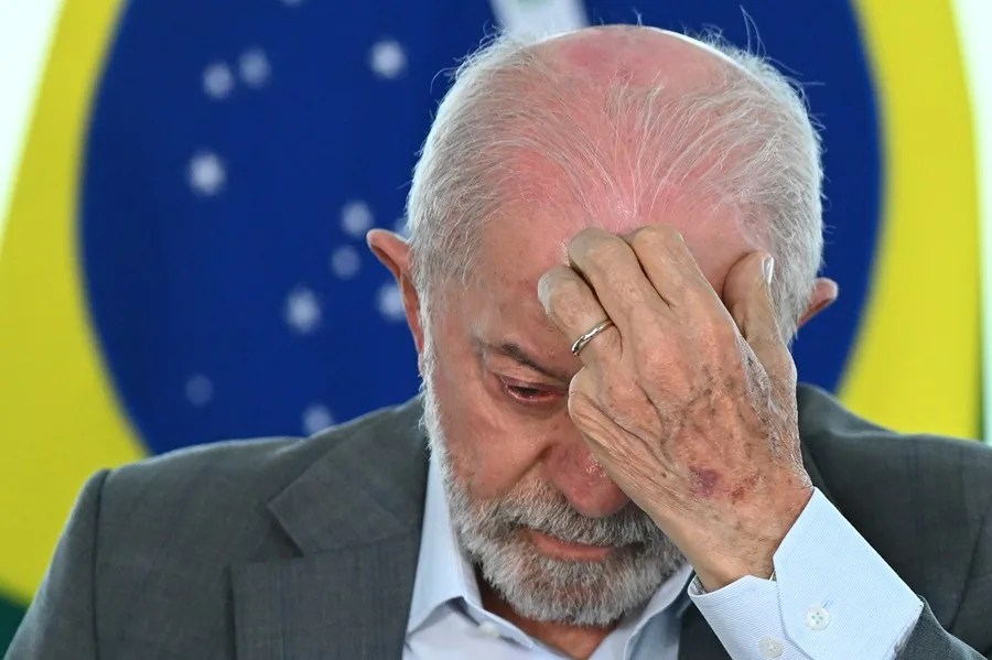Lula pasa al ataque contra un Flávio Bolsonaro que suma apoyos de la derecha en Brasil