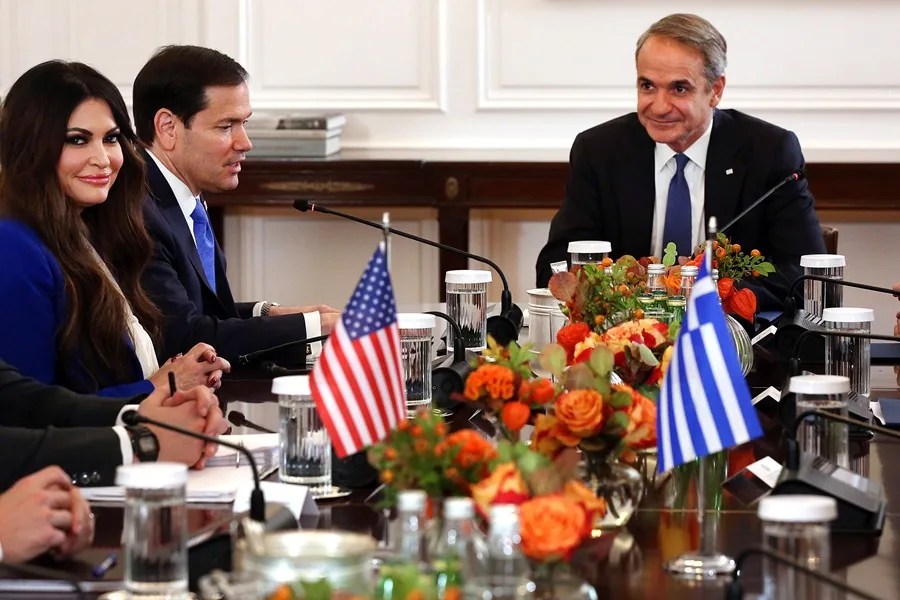 Las revelaciones polémicas sobre la embajadora de Estados Unidos empañan la visita de Rubio a Grecia