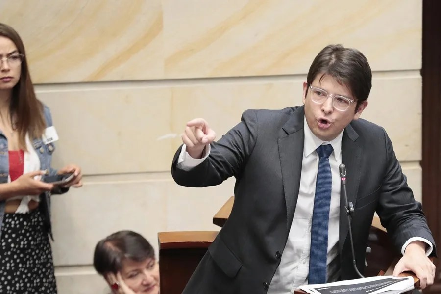 La Fiscalía de Colombia pide indagar si hay congresistas vinculados al crimen de Miguel Uribe Turbay