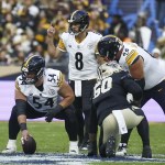 Aaron Rodgers lleva al triunfo a los Steelers en París