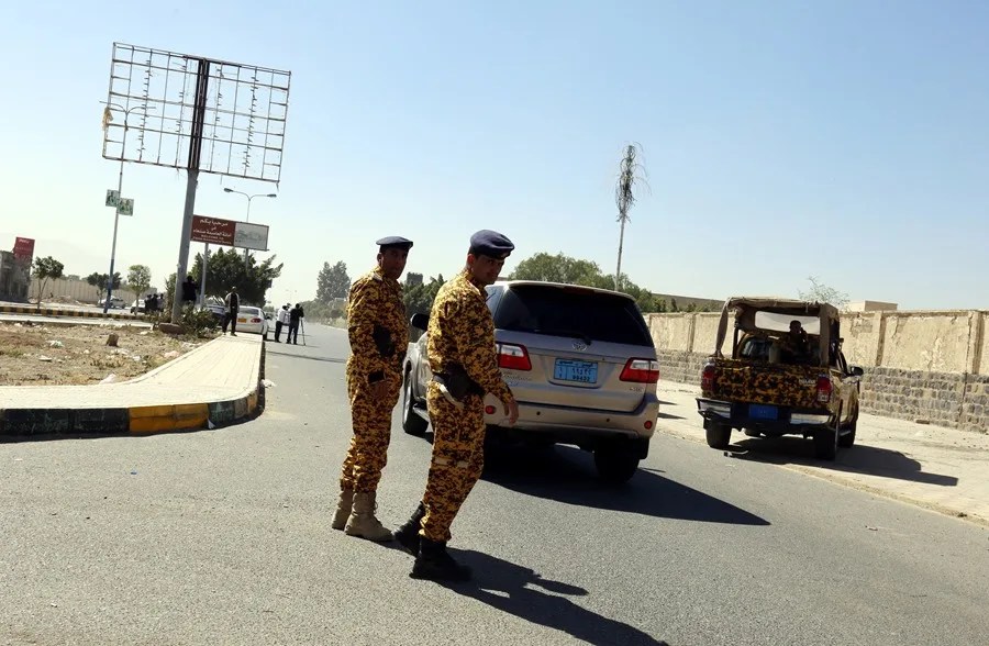 Arabia Saudí asegura que destruyó depósitos de misiles y armas hutíes en Saná, Sadah y Al Hudeida