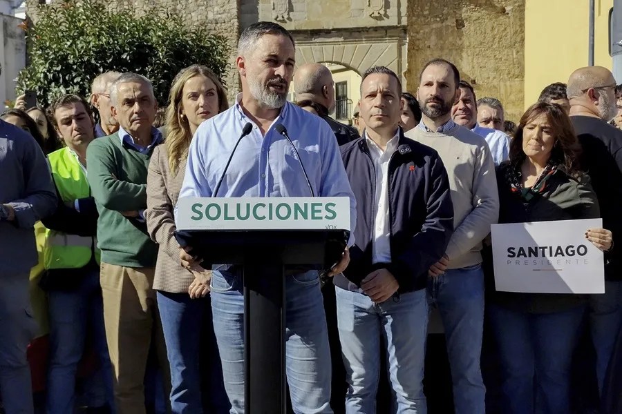 El líder de Vox, Santiago Abascal, en la localidad cacereña de Plasencia