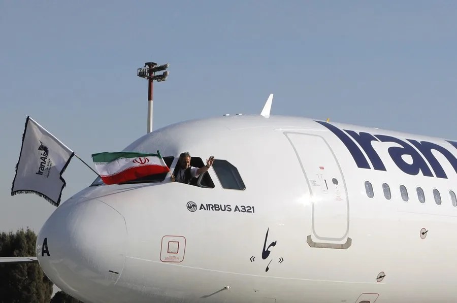IRAN PRIMER VUELO
