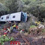 Imagen del autocar siniestrado.