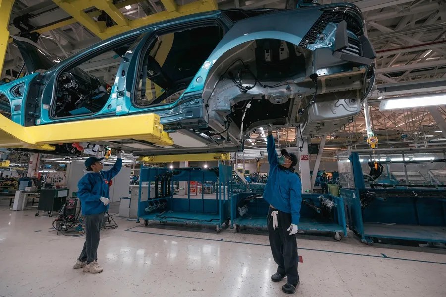 China rechaza el pedido de la UE de restringir la exportación de híbridos, según Financial Times