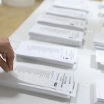 Papeletas en un colegio electoral.