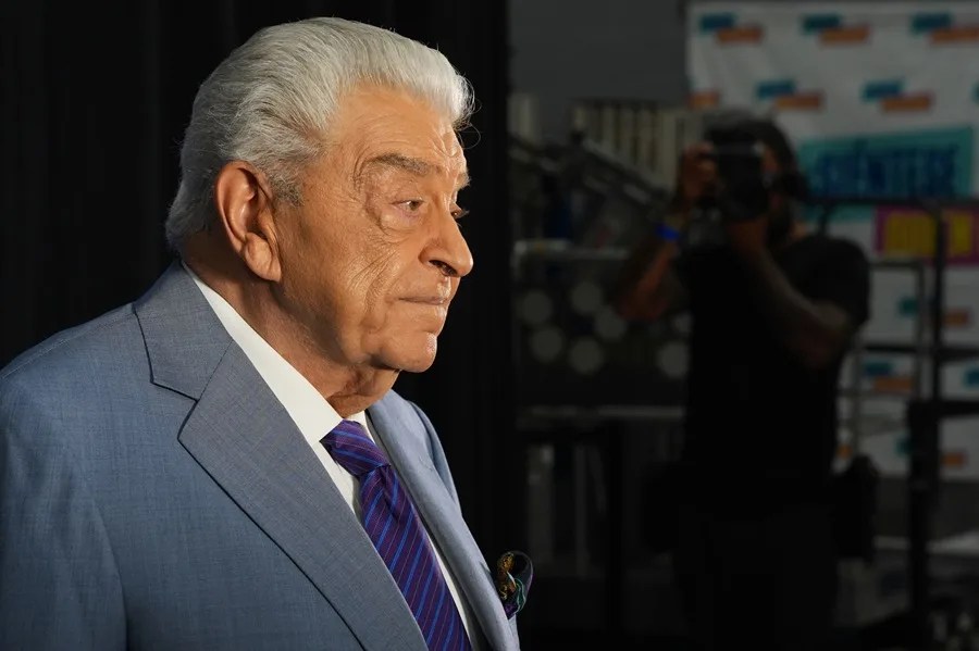 Don Francisco vuelve al estudio de 'Sábado Gigante' para unir el ayer y el hoy