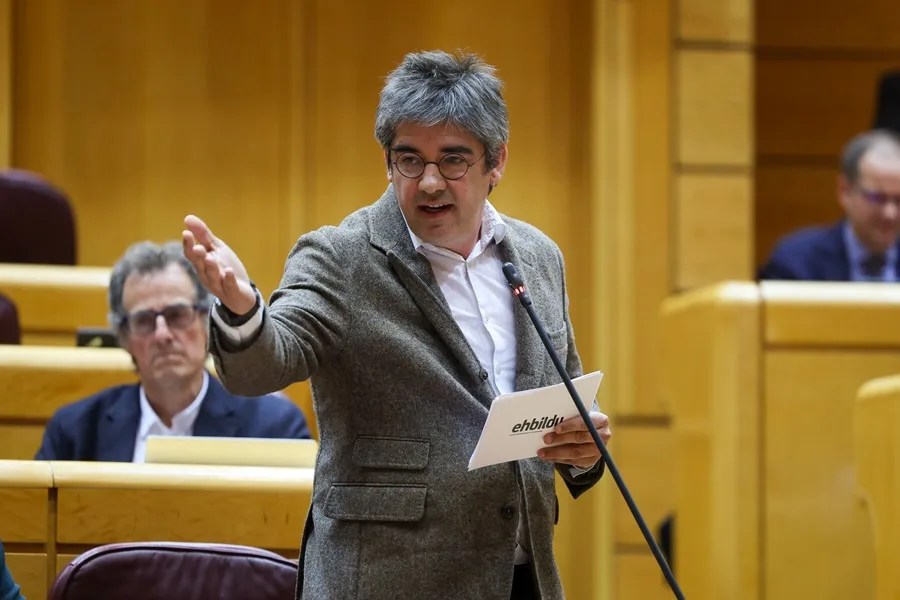 El secretario de Relaciones Políticas de EH Bildu y portavoz en el Senado, Gorka Elejabarrieta