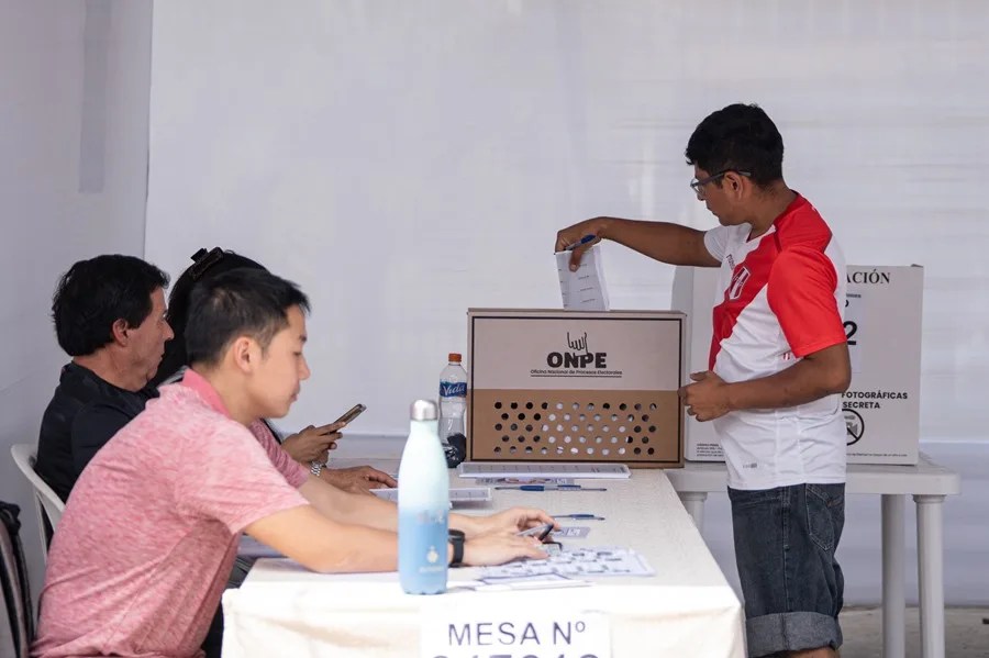 La segunda vuelta de elecciones regionales en Perú se realizará el 6 de diciembre
