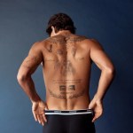 El futbolista Ferran Torres posa para la campaña. EFE.