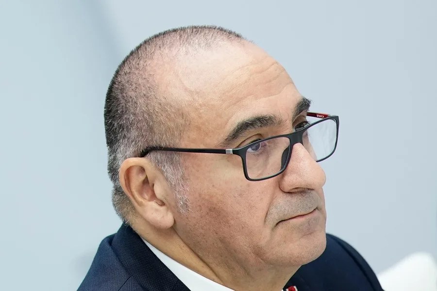 El ministro del Interior francés, Laurent Nunez, asiste a una reunión del consejo de seguridad con el presidente Emmanuel Macron en el Palacio del Elíseo