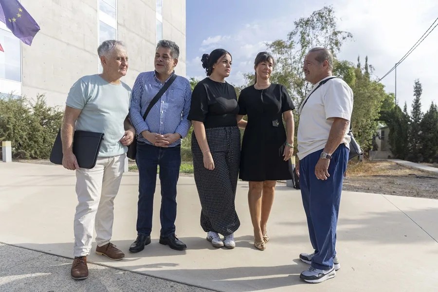 Familiares de las víctimas en la Ciudad de la Justicia de Murcia.