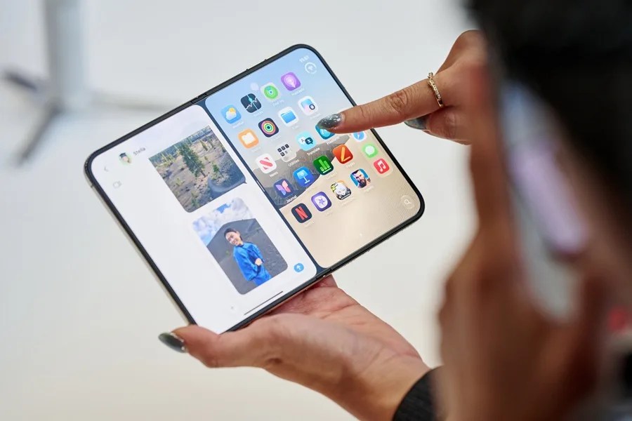 Apple admite un "problema" en pliegue de pantalla del iPhone Duo y sugiere pedir recambio