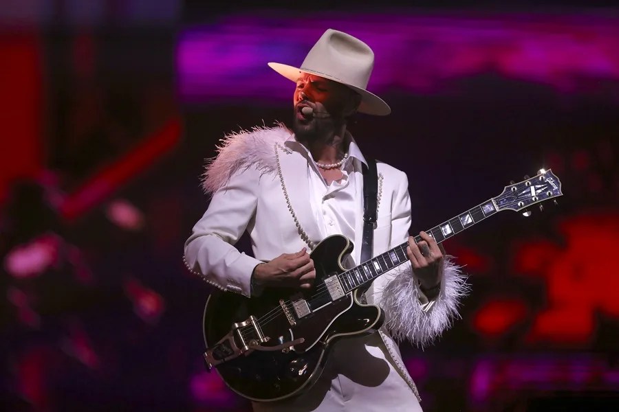 El mexicano Jesse Huerta anuncia su primer álbum como solista tras la salida temporal de Jesse y Joy