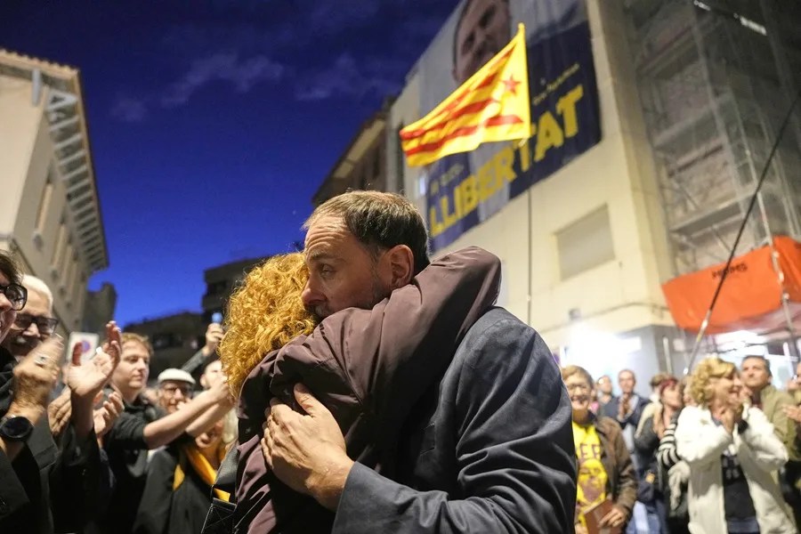 El líder de ERC, Oriol Junqueras, participa en una concentración en su apoyo en Barcelona, este miércoles.