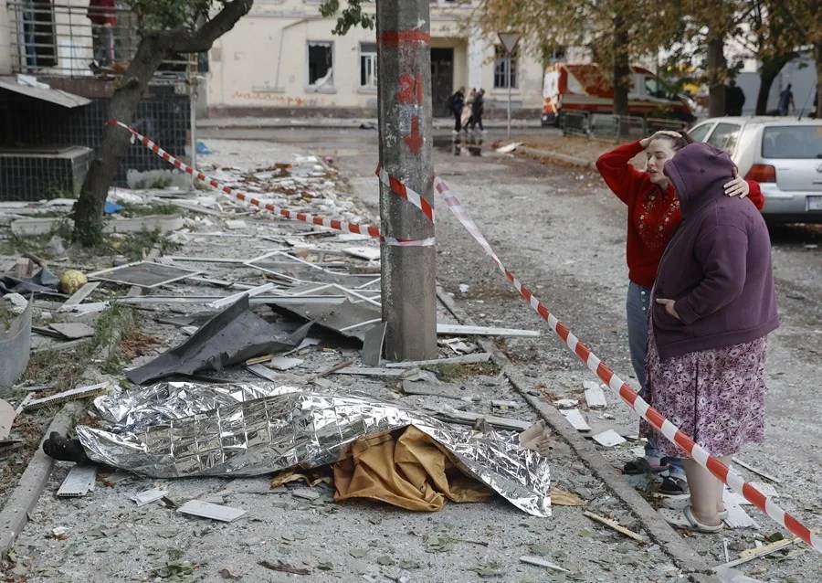Al menos dos muertos en un nuevo ataque de Rusia con misiles y drones contra Kiev