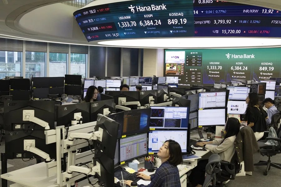 El Kospi surcoreano cae más de un 4 % en la apertura, lastrado por las tecnológicas