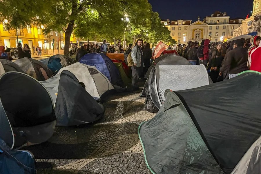 DESALOJAN ACAMPADAS PORTUGAL