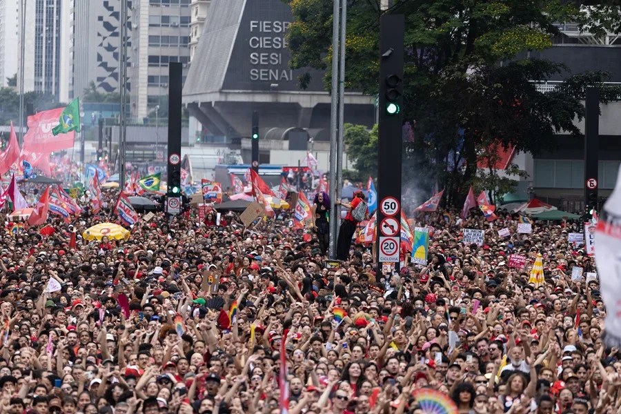 La izquierda brasileña sale a las calles para tratar de impulsar una remontada de Lula