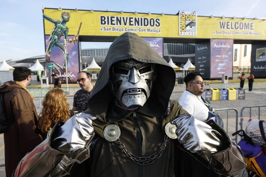 Doctor Muerte recibe a los asistentes en la primera jornada de la segunda edición de la San Diego Comic-Con Málaga