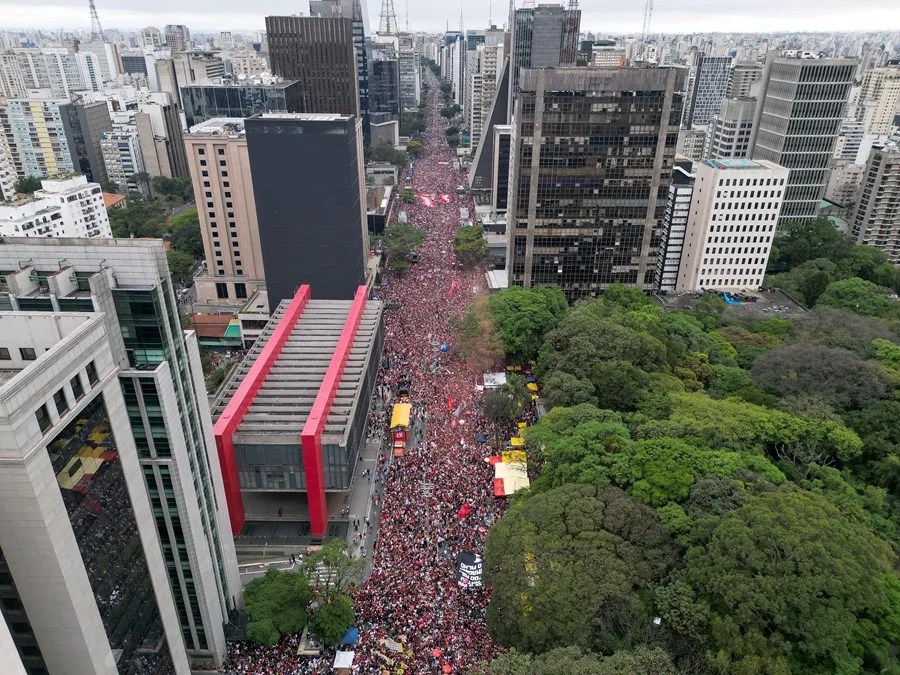 La izquierda brasileña sale a las calles para tratar de impulsar una remontada de Lula