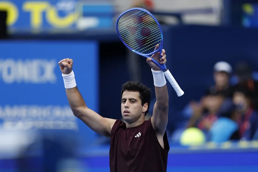 El español Jaume Munar celebra tras derrotar al francés Kyrian Jacquet