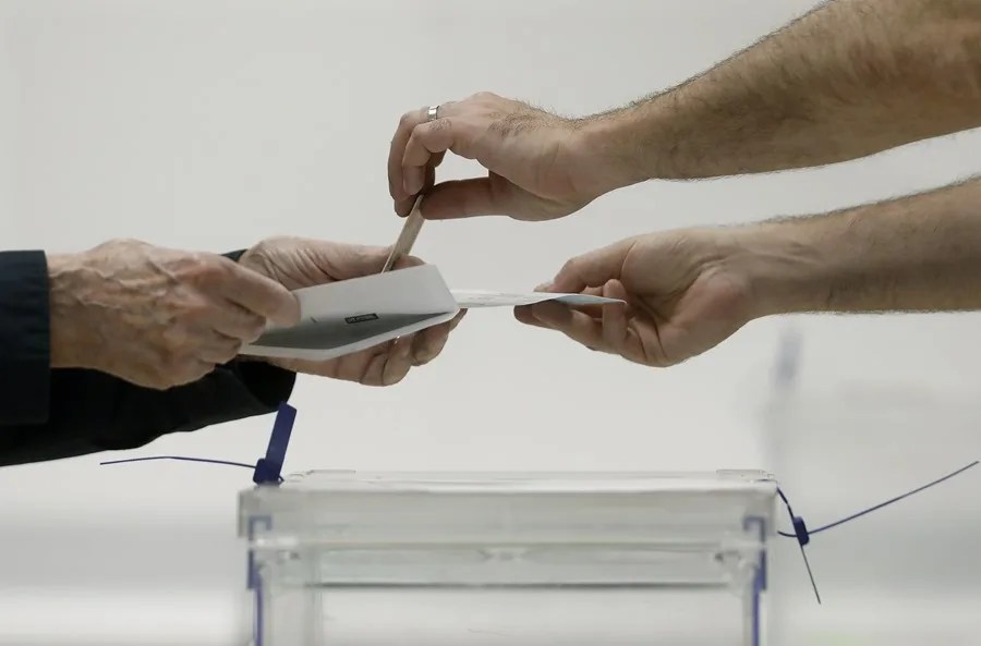 Voto depositado en la urna