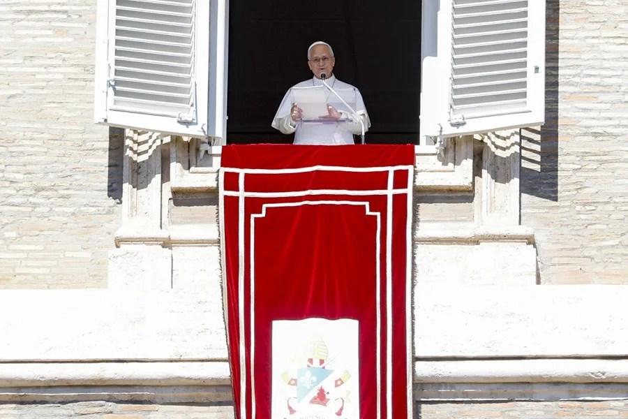 El papa León XIV, hoy desde la Plaza de San Pedro del Vaticano.