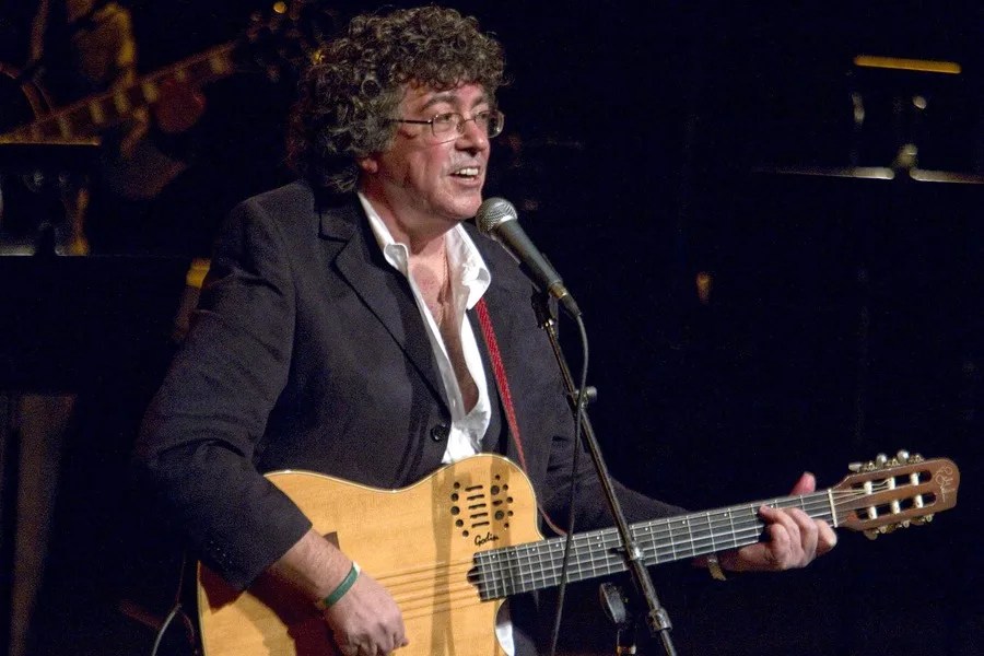 El popular cantautor argentino Piero fallece a los 81 años en Buenos Aires