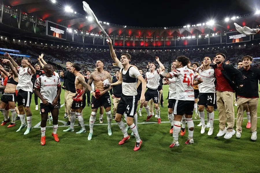 Maracanazo de Muslera y a la final