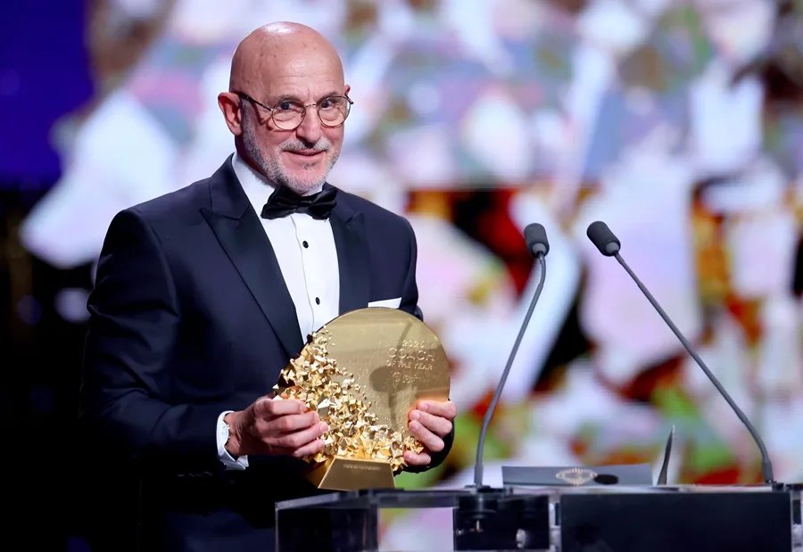 Luis de la Fuente gana el premio al mejor entrenador