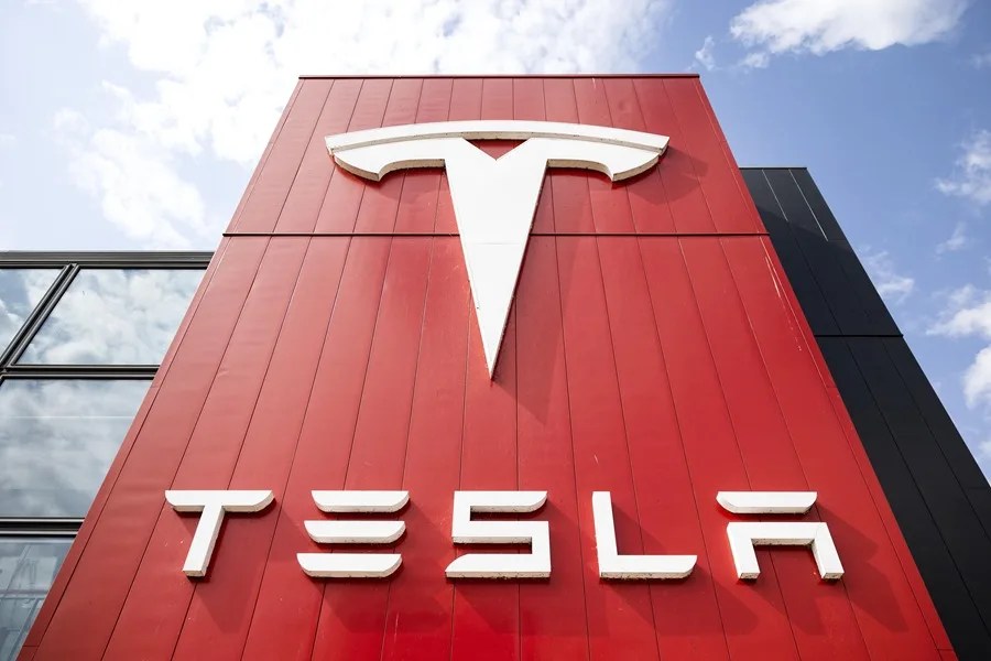Tesla prevé ampliar su flota de robotaxis a millones de vehículos en los próximos meses
