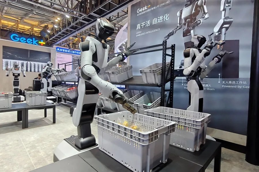 Varios robots