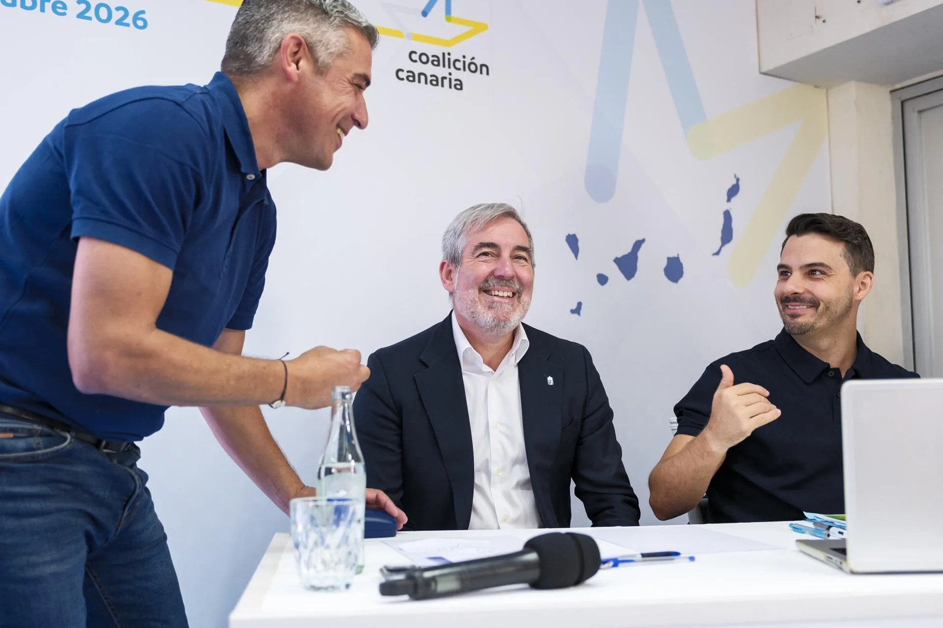 El presidente de Canarias, Fernando Clavijo, es designado oficialmente candidato de Coalición Canaria (CC) para las próximas elecciones autonómicas tras la reunión del ConsejoPolíticoNacionaldel partido en Las Palmas de Gran Canaria.EFE/ Ángel Medina G.
