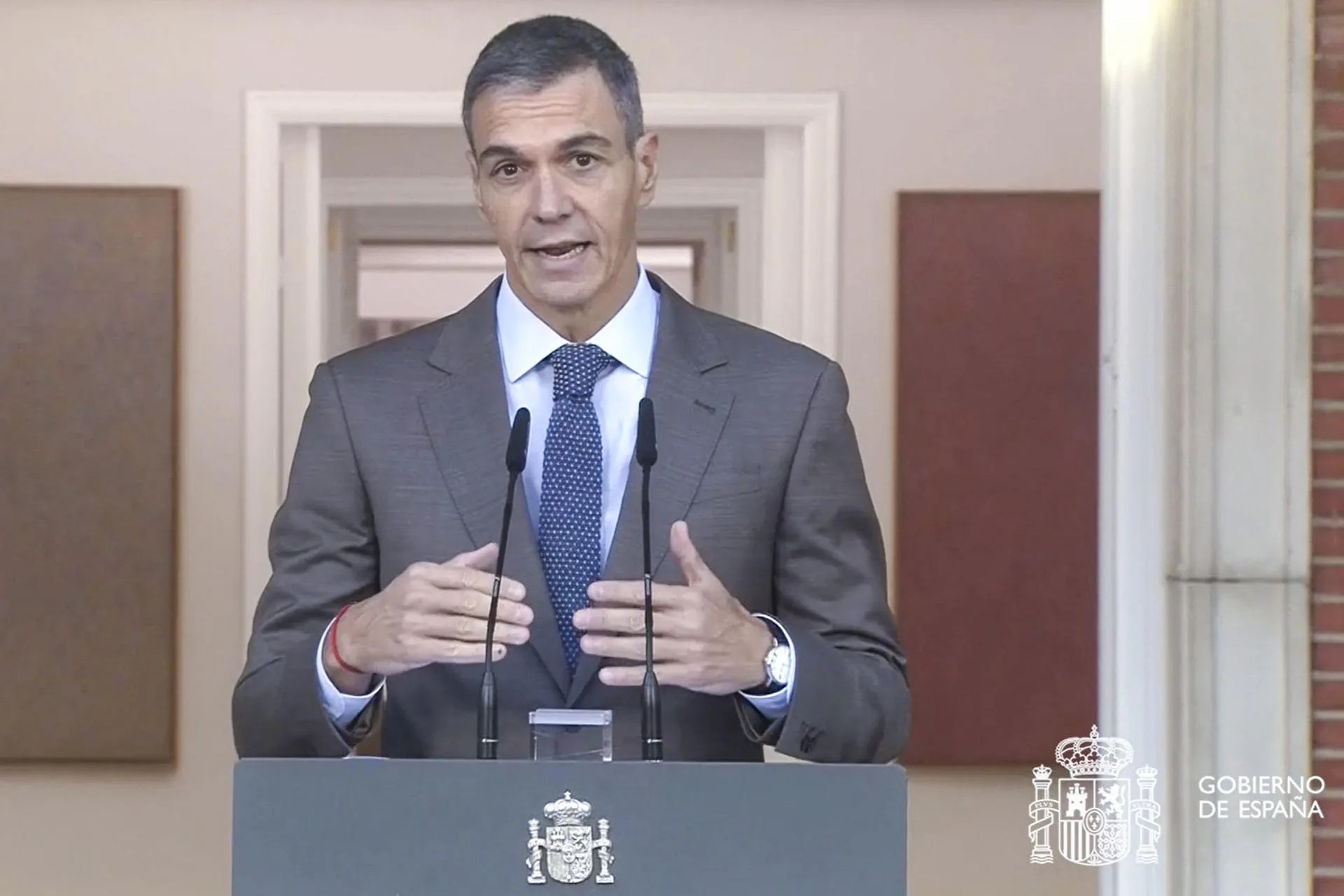 Video grab made from the institutional video made available by the Prime Minister's Office that shows the appearance of Spain's Prime Minister Pedro Sanchez, 05 October 2026, to announce early elections for 29 November 2026. EFE/ Prime Minister's Office Moncloa HANDOUT ATTENTION EDITORS:  HANDOUT EDITORIAL USE ONLY/NO SALES/ IMAGE TO BE USED ONLY IN RELATION TO THE STATED EVENT (MANDATORY CREDIT)