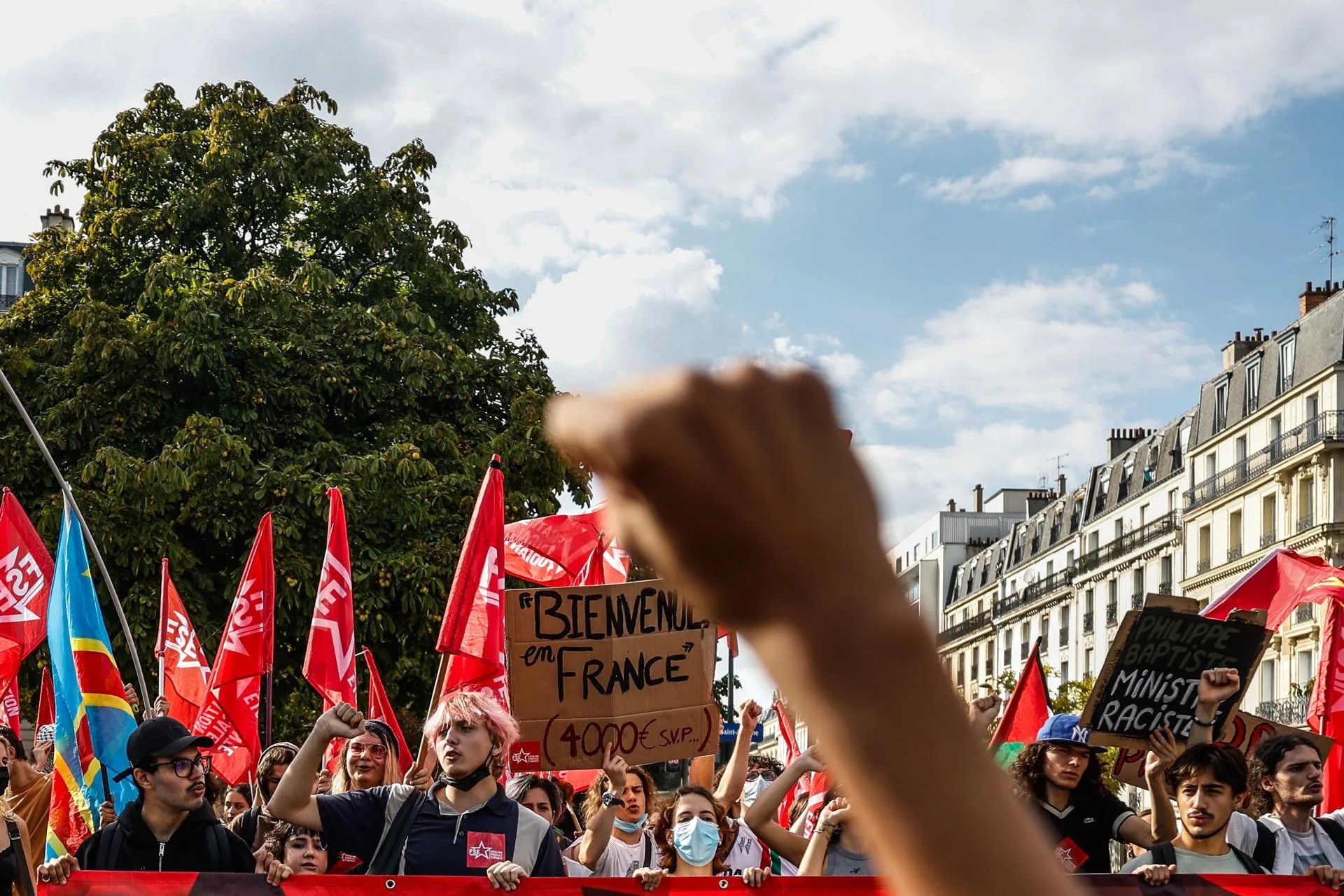 Protesters participate in a nationwide strike in Paris, France, 29 September 2026. EFE-EPA/MOHAMMED BADRA