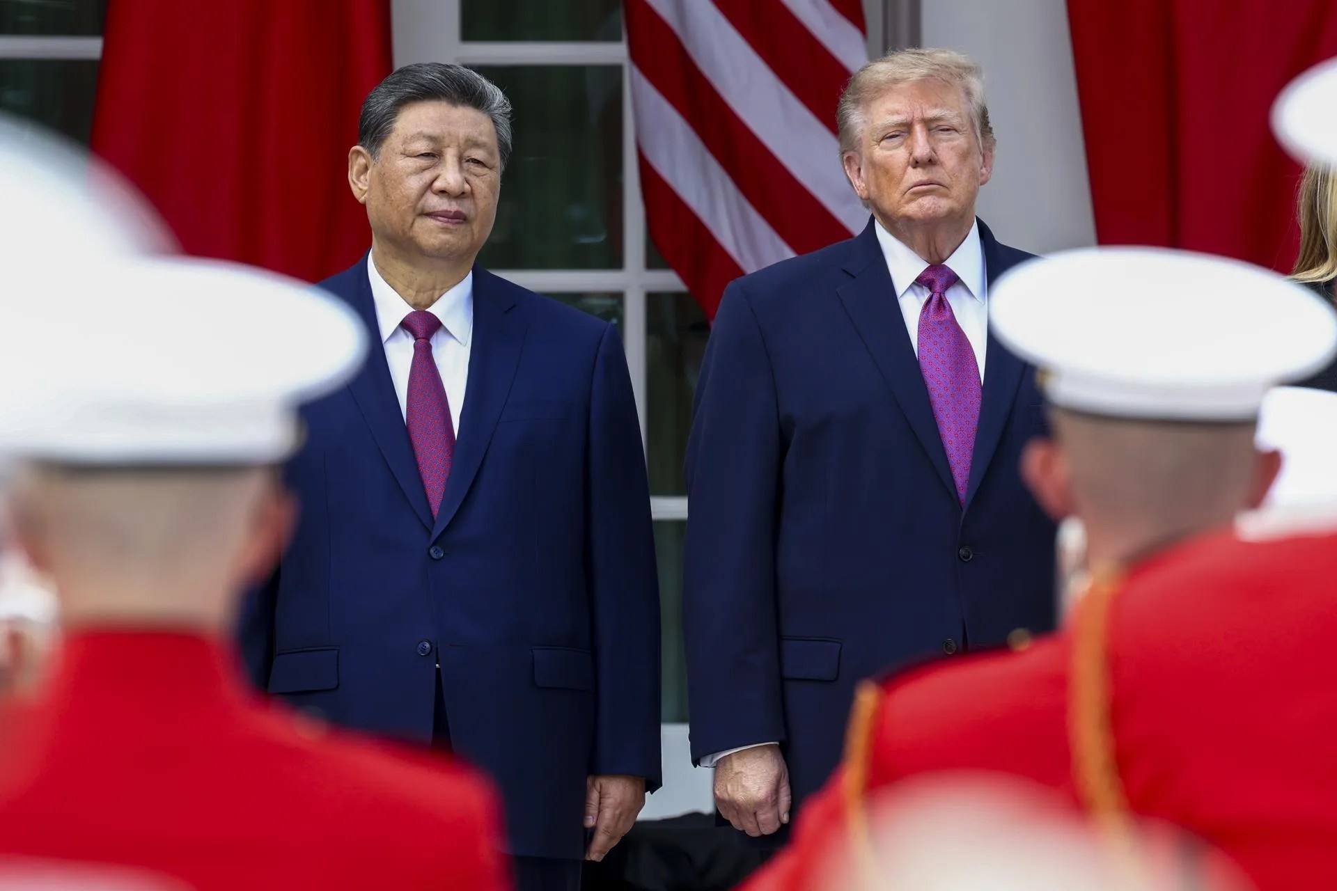 File photo taken in Washington, United States, on September 24, 2026, showing Chinese President Xi Jinping (left) and U.S. President Donald Trump (right) reviewing troops in the Rose Garden during an official welcome ceremony at the White House. EFE/EPA/JIM LO SCALZO