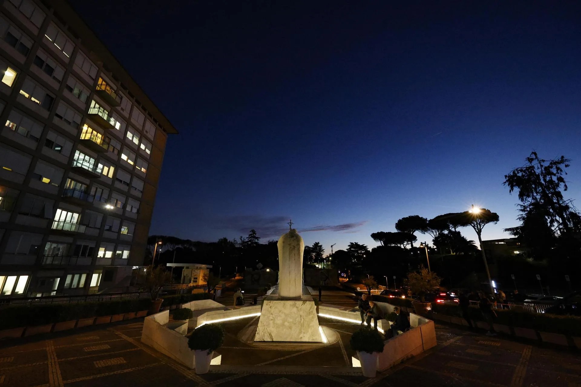 Statue of Pope John Paul II stands outside Agostino Gemelli Hospital in Rome, Italy, 13 October 2026. EFE/EPA/FABIO FRUSTACI