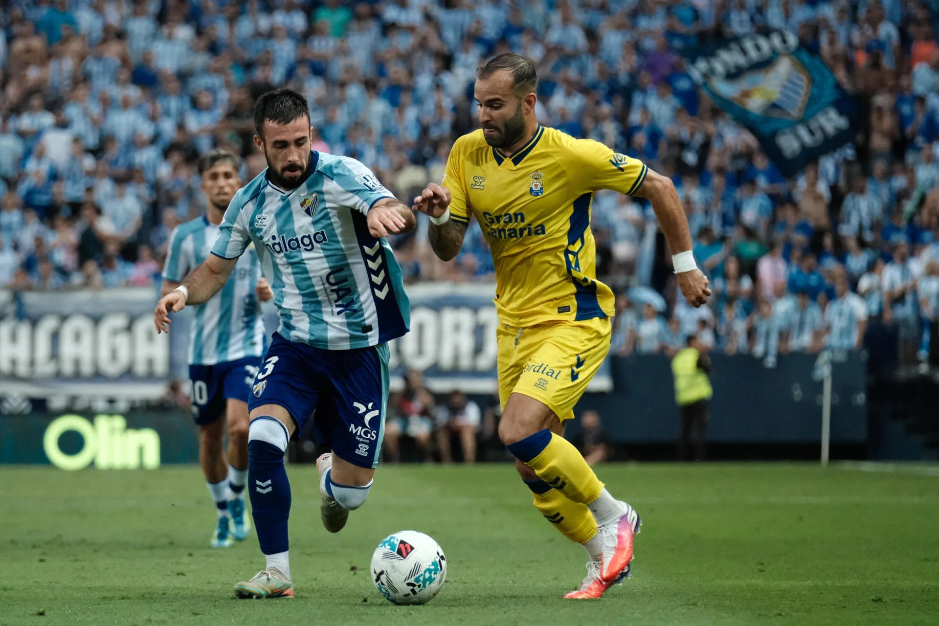 Imagen de archivo de Jesé Rodriguez (d), delantero de la UD Las Palmas, en un partido contra el Málaga C.F. EFE/Gregorio Marrero