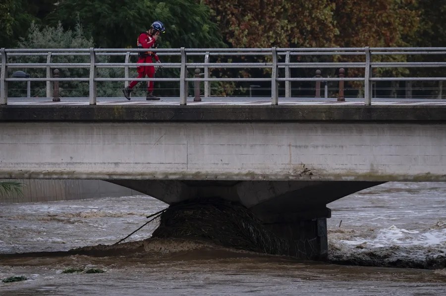 Vista de los desperfectos causados por el desbordamiento del rio Ridaura en Platja dAro