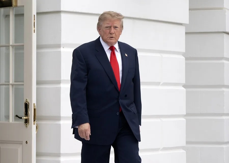Trump sugiere rebautizar el Atlántico o el Pacífico como "océano Trump"