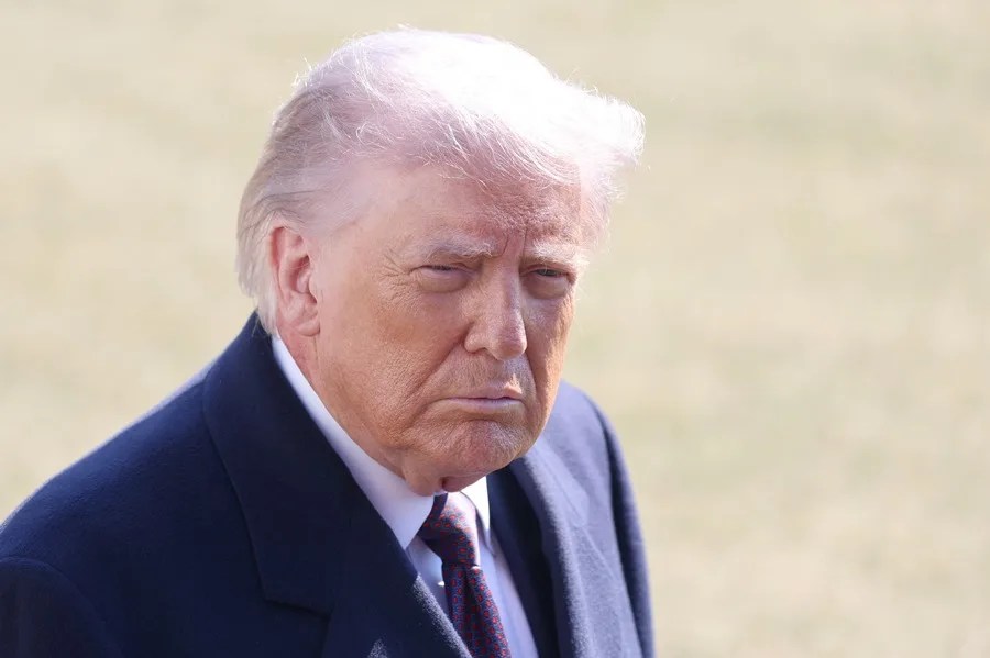 Los demócratas piden un fiscal especial para investigar posibles vínculos de Trump con Epstein