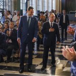 El presidente andaluz, Juanma Moreno (c-i), y el presidente de Ceuta, Juan Jesús Vivas (c-d