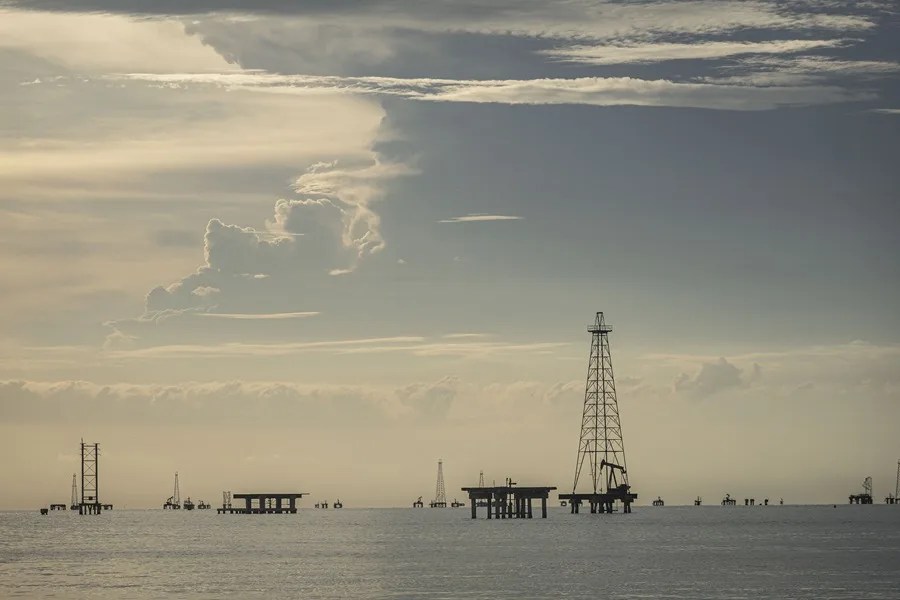 La petrolera estadounidense PCEC invertirá 3.500 millones para reactivar pozos en Venezuela
